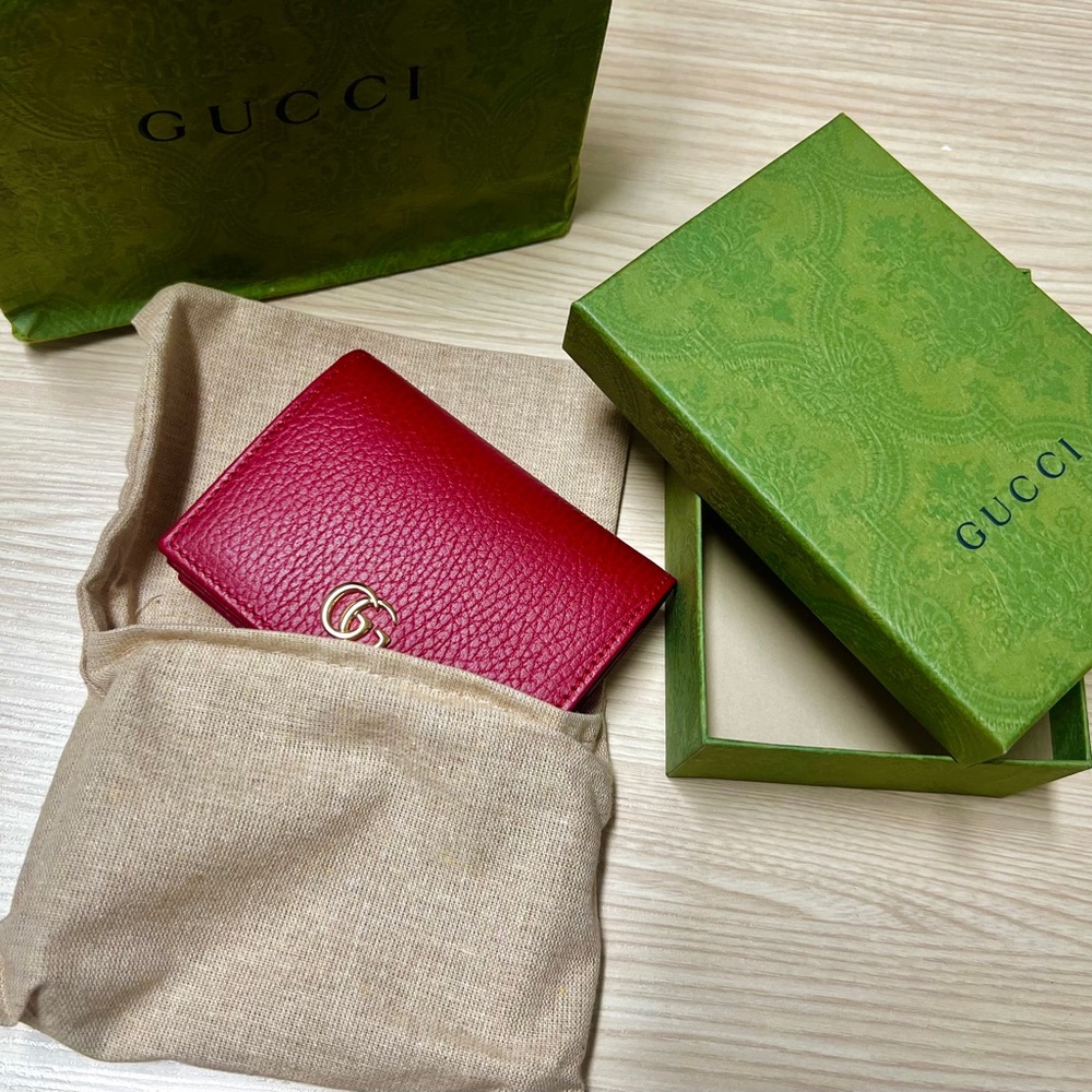 Red Gucci Marmont Wallet. Brand new with dust bag, box and care card.